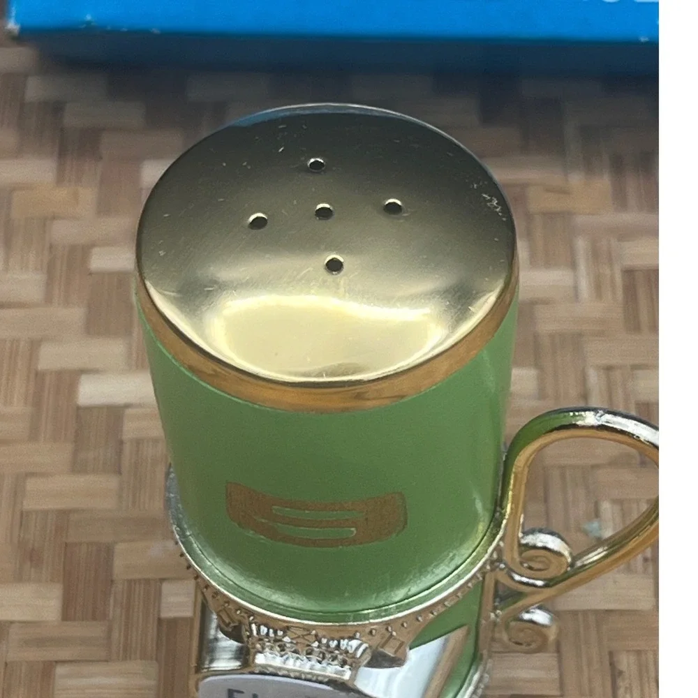 Florida Souvenir Green MCM Salt and Pepper Set, Wood w Metal‎ Holders Japan